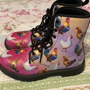 Cute Chicken boots Size 9.  Great for a gift for chicken ladies